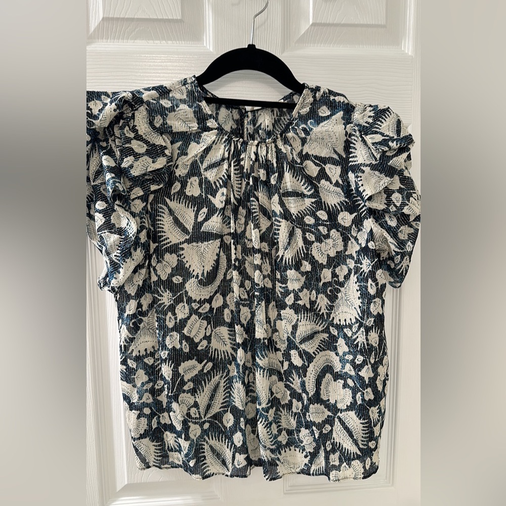 Beautiful top with metallic threading throughout